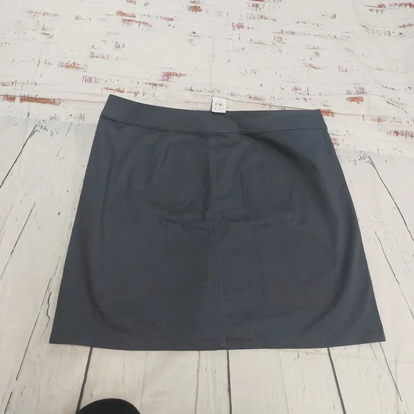 Loft button front mini skirt - Picture 3 of 4